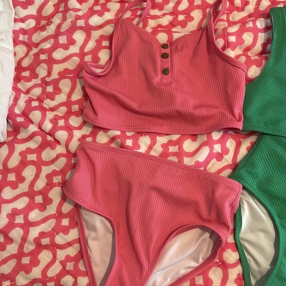 Old navy girls swim! - Picture 3 of 4